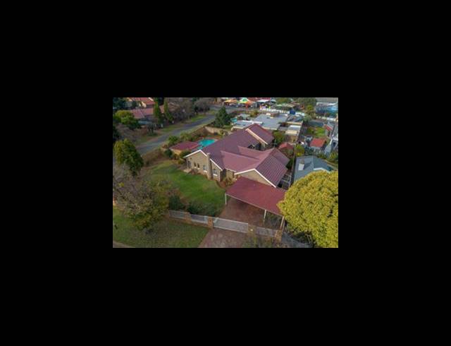 4 BEDROOM HOUSE FOR SALE IN ALBEMARLE EXT 2